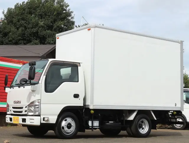 フロント|いすゞ エルフ TPG-NHR85AN(2WD)の写真1