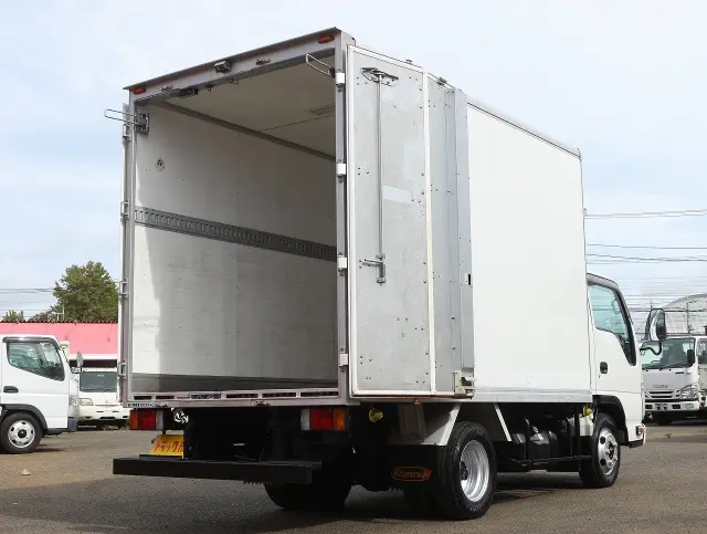 いすゞ エルフ TPG-NHR85AN(2WD)の写真30