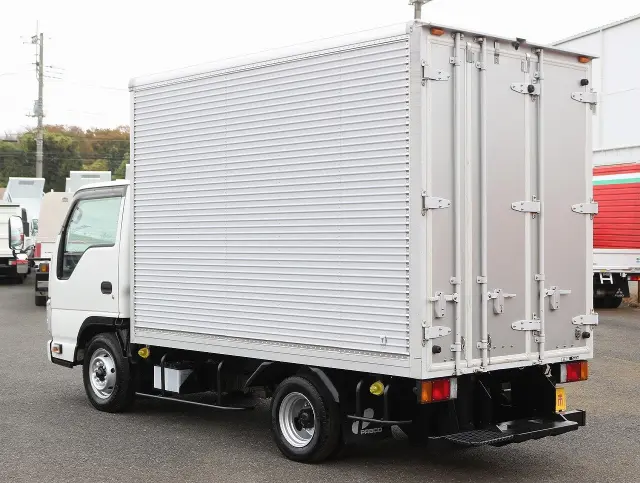 いすゞ エルフ TRG-NHR85AN(2WD)の写真25