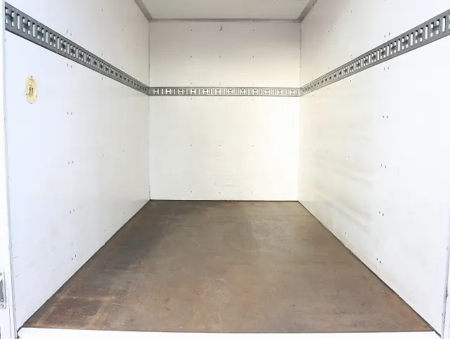 いすゞ エルフ TRG-NHR85AN(2WD)の写真30