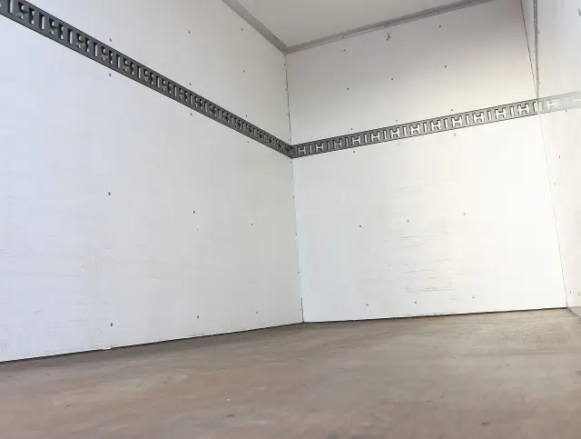 いすゞ エルフ TRG-NHR85AN(2WD)の写真31