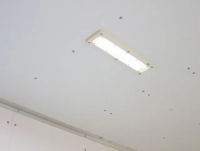 いすゞ エルフ TRG-NHR85AN(2WD)の写真36