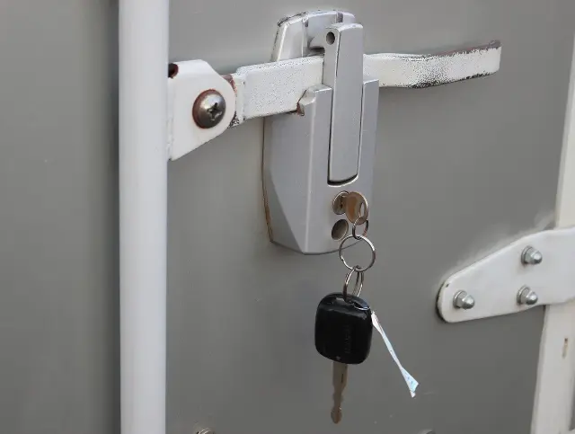 いすゞ エルフ TRG-NHR85AN(2WD)の写真38