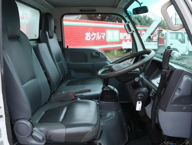 いすゞ エルフ SKG-NJR85AD(2WD)の写真37