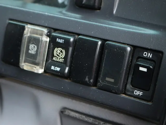 いすゞ エルフ SKG-NJR85AD(2WD)の写真42