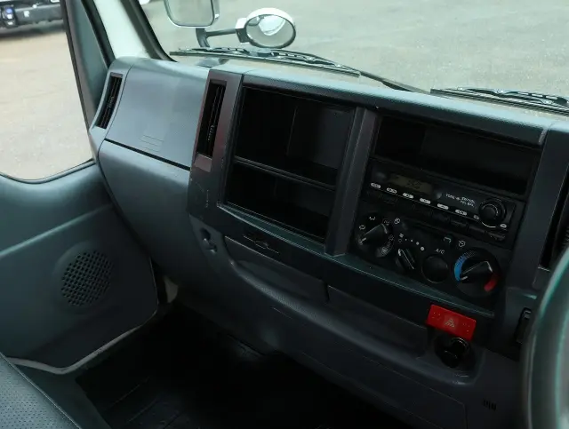 いすゞ エルフ SKG-NJR85AD(2WD)の写真44