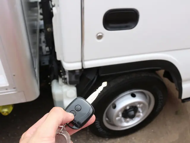 いすゞ エルフ TRG-NHR85A(2WD)の写真46