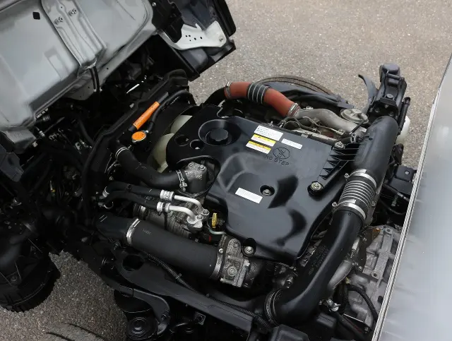 いすゞ エルフ TRG-NHR85A(2WD)の写真50