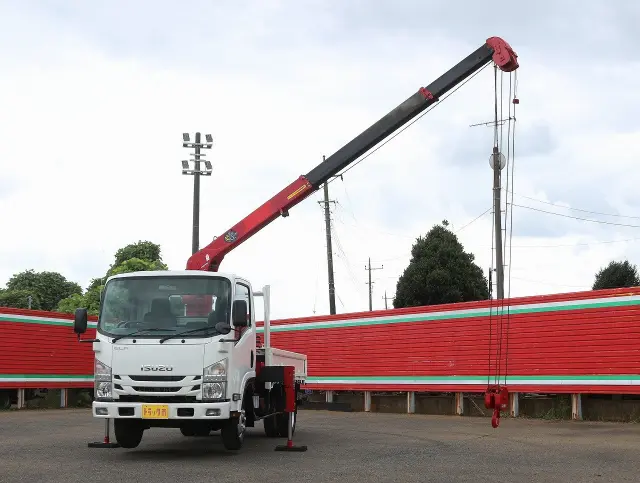 いすゞ エルフ TPG-NMR85AN(2WD)の写真33