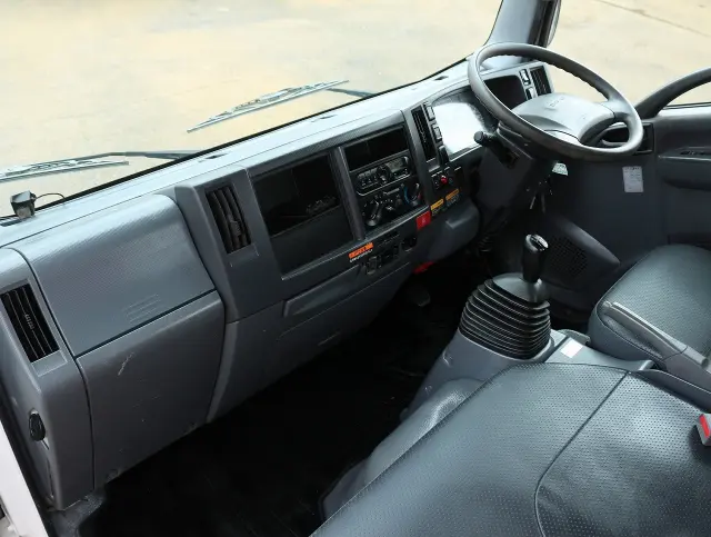 いすゞ エルフ TPG-NMR85AN(2WD)の写真45