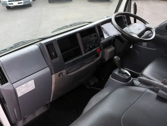 いすゞ エルフ TKG-NKR85AD(2WD)の写真35