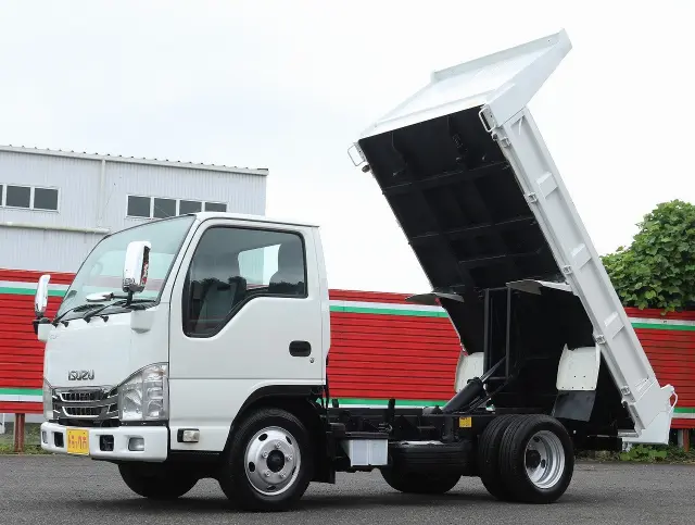 フロント|いすゞ エルフ TKG-NJR85AD(2WD)の写真1