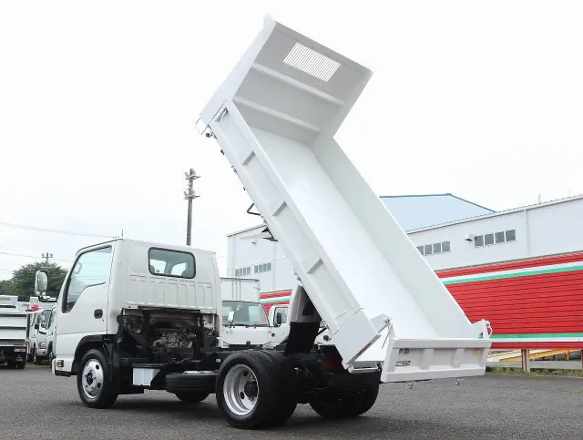 いすゞ エルフ TKG-NJR85AD(2WD)の写真2
