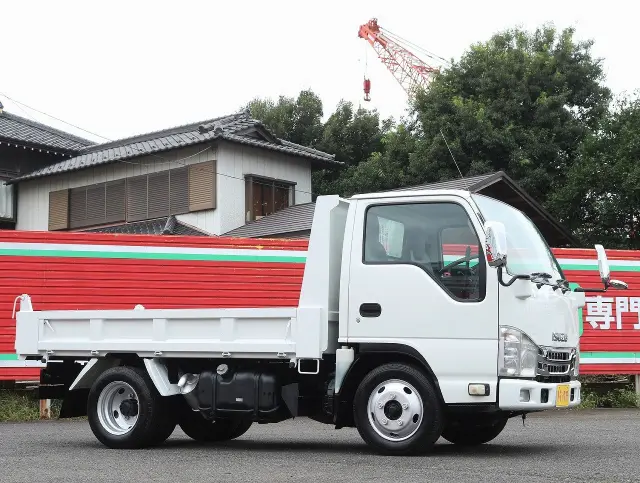 いすゞ エルフ TKG-NJR85AD(2WD)の写真26