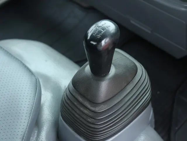 いすゞ エルフ TKG-NJR85AD(2WD)の写真41