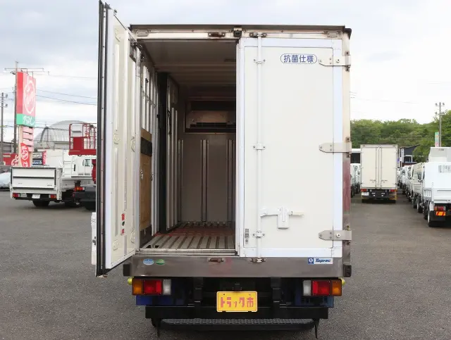 いすゞ エルフ TRG-NLR85AN(2WD)の写真29