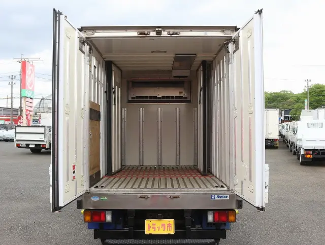 いすゞ エルフ TRG-NLR85AN(2WD)の写真30