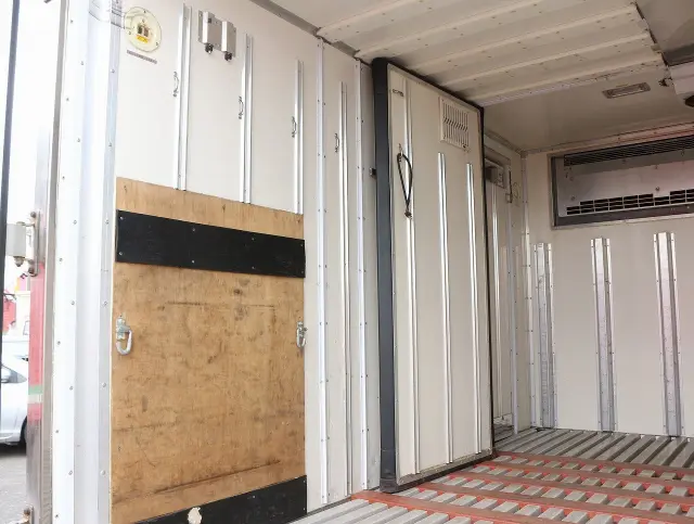 いすゞ エルフ TRG-NLR85AN(2WD)の写真33