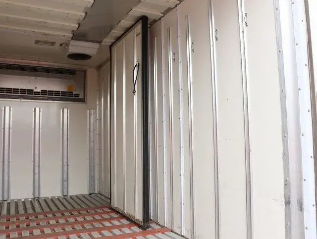 いすゞ エルフ TRG-NLR85AN(2WD)の写真34