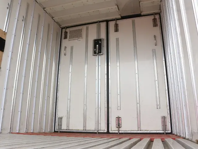 いすゞ エルフ TRG-NLR85AN(2WD)の写真35