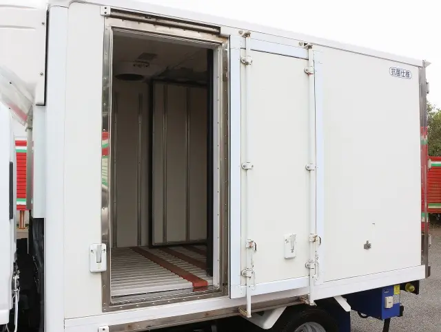 いすゞ エルフ TRG-NLR85AN(2WD)の写真36