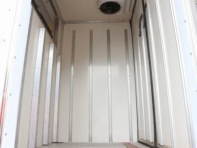 いすゞ エルフ TRG-NLR85AN(2WD)の写真38