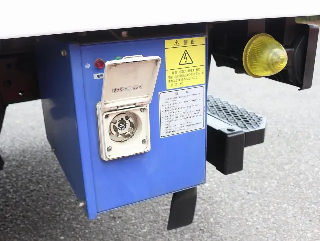 いすゞ エルフ TRG-NLR85AN(2WD)の写真40