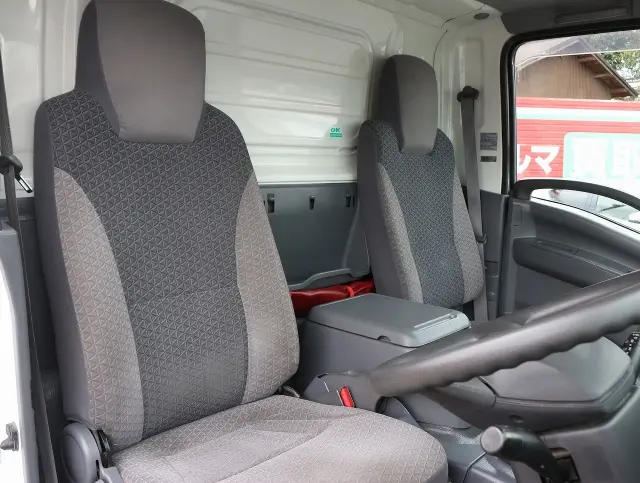 いすゞ エルフ TRG-NLR85AN(2WD)の写真44