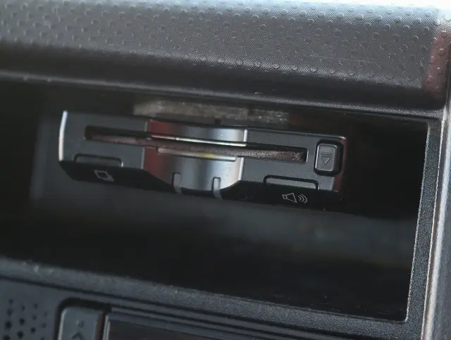 いすゞ エルフ TPG-NJR85AD(2WD)の写真42