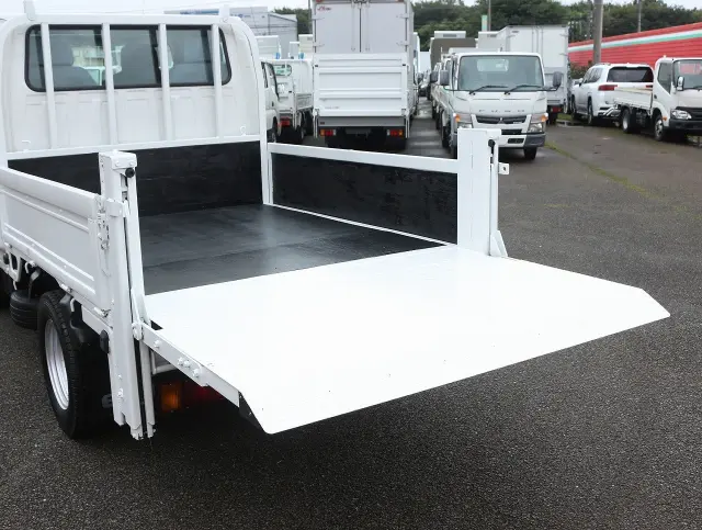 いすゞ エルフ TRG-NJR85A(2WD)の写真27