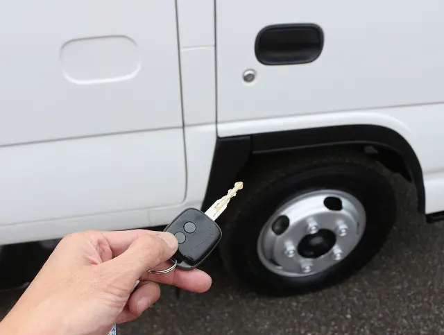 いすゞ エルフ TRG-NJR85A(2WD)の写真47