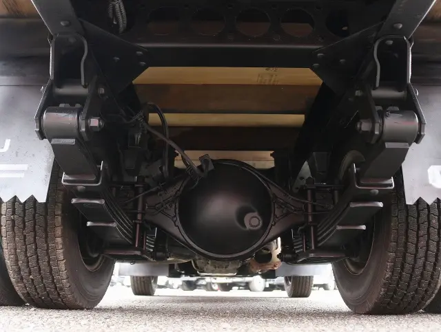 いすゞ エルフ TRG-NJR85A(2WD)の写真49
