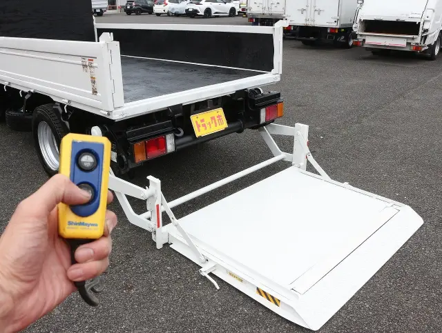 いすゞ エルフ TPG-NJR85A(2WD)の写真28