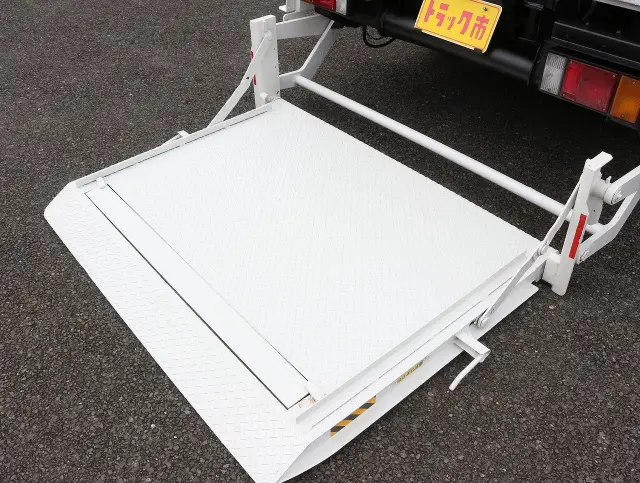 いすゞ エルフ TPG-NJR85A(2WD)の写真29