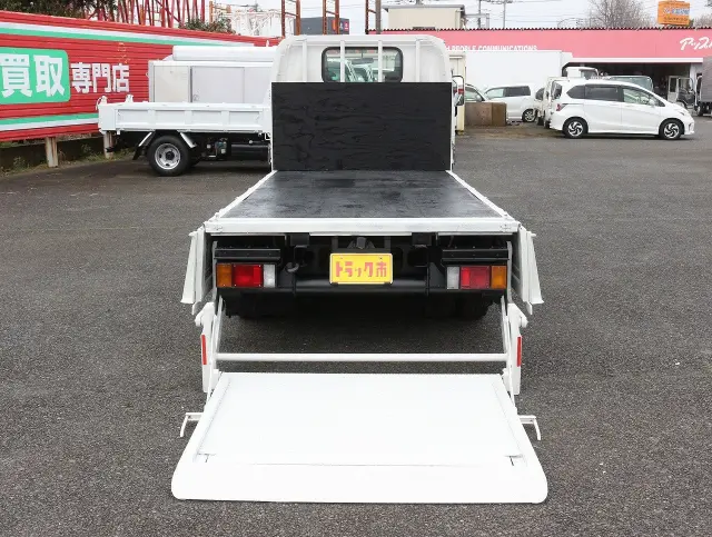 いすゞ エルフ TPG-NJR85A(2WD)の写真30