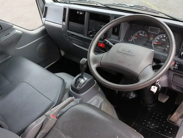 いすゞ エルフ TPG-NJR85A(2WD)の写真34