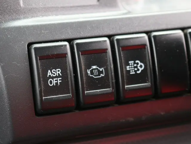 いすゞ エルフ TPG-NJR85A(2WD)の写真41