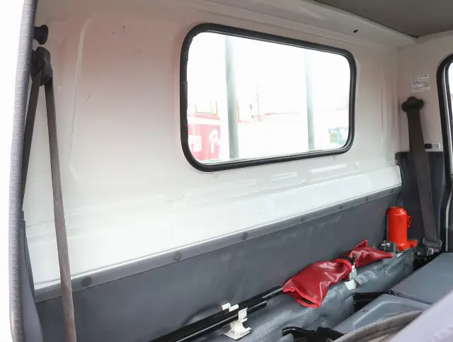 いすゞ エルフ TPG-NJR85A(2WD)の写真43