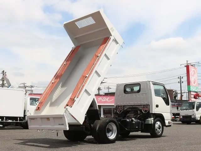 いすゞ エルフ TPG-NKR85AN(2WD)の写真21