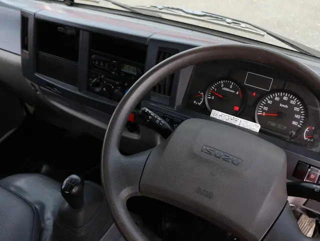 いすゞ エルフ TPG-NKR85AN(2WD)の写真34