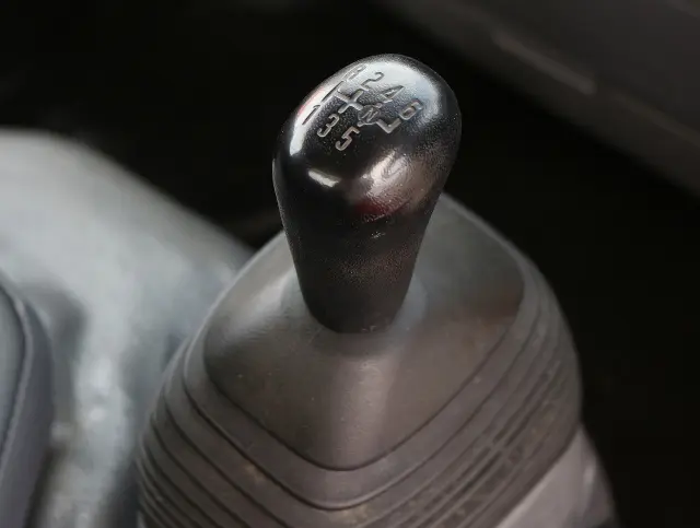 いすゞ エルフ TPG-NKR85AN(2WD)の写真35