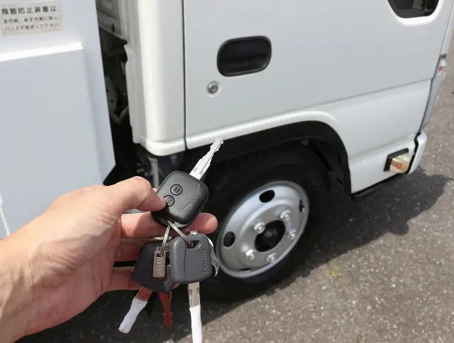 いすゞ エルフ TPG-NKR85AN(2WD)の写真40