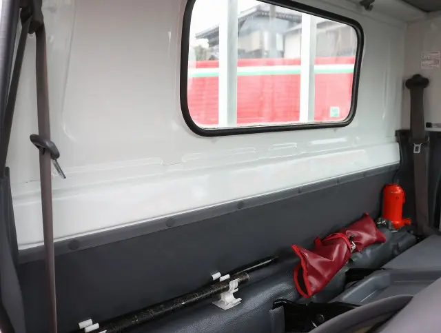 いすゞ エルフ TRG-NJR85A(2WD)の写真37