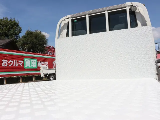 いすゞ エルフ TRG-NJR85A(2WD)の写真25