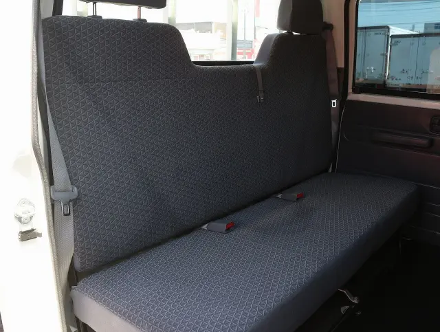 いすゞ エルフ TRG-NJR85A(2WD)の写真42