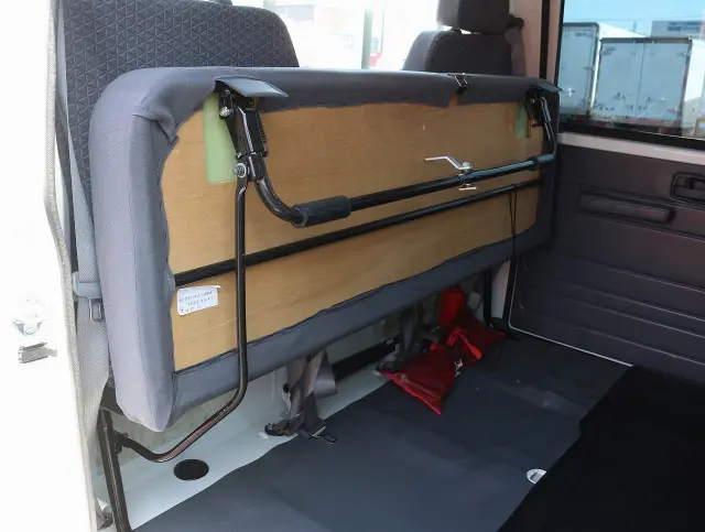 いすゞ エルフ TRG-NJR85A(2WD)の写真43