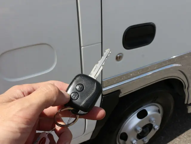 いすゞ エルフ TRG-NJR85A(2WD)の写真46