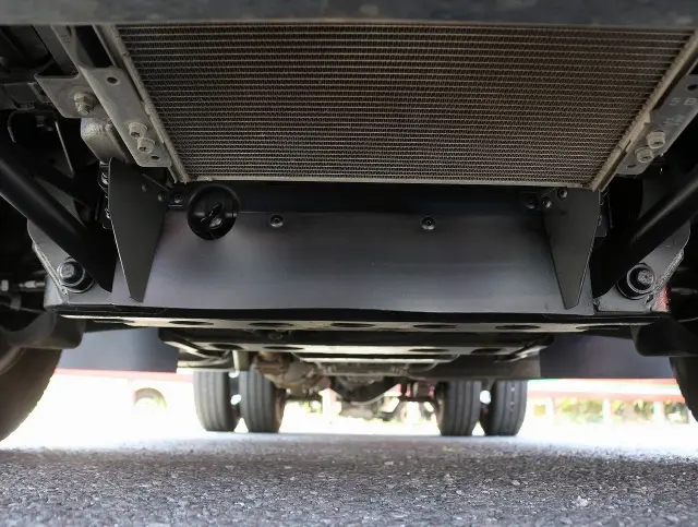 いすゞ エルフ TRG-NJR85A(2WD)の写真47