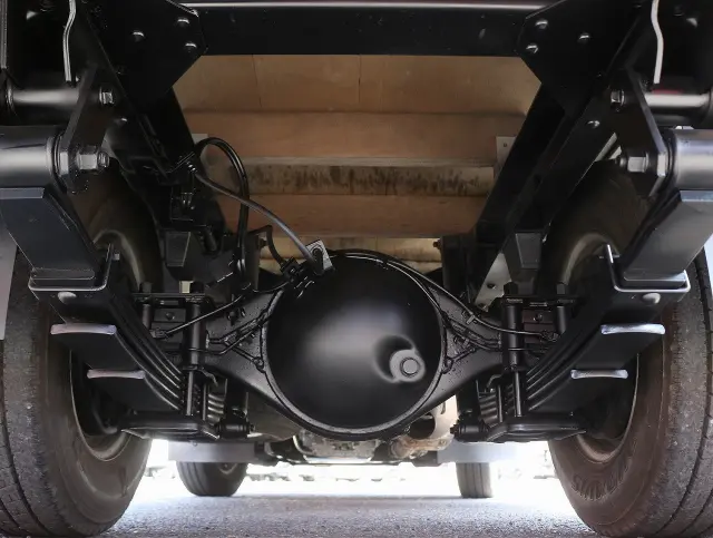 いすゞ エルフ TRG-NJR85A(2WD)の写真48