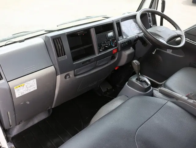 いすゞ エルフ TPG-NKR85AD(2WD)の写真34